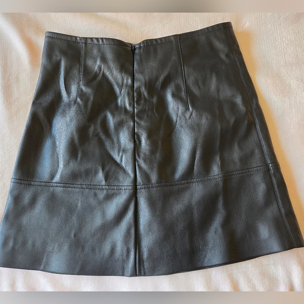 H & M skirt